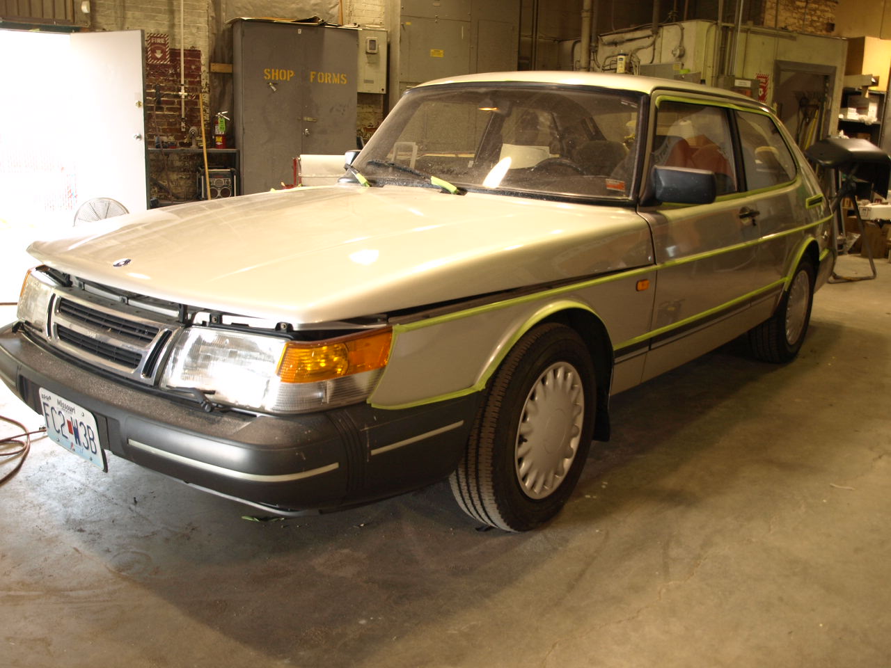 saab 900 1992 hood restoration repaint done nice looks very