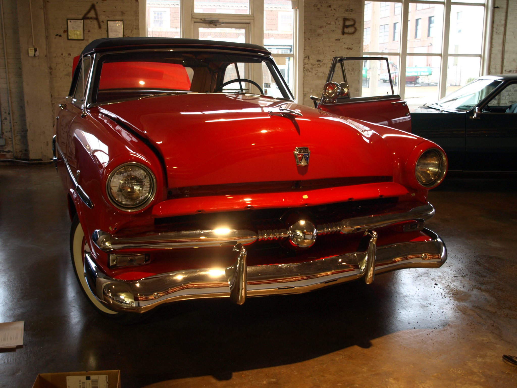 1953 Ford crestliner #10